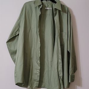 Green wrinkle free big and tall dress shirt